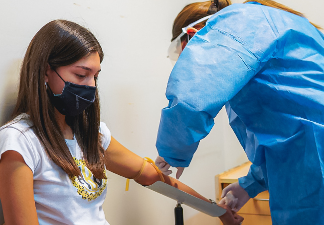 El Hospital de Clínicas realiza estudios gratuitos a ingresantes del Profesorado de Educación Física